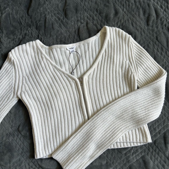 Garage Cardigan - Picture 1 of 2